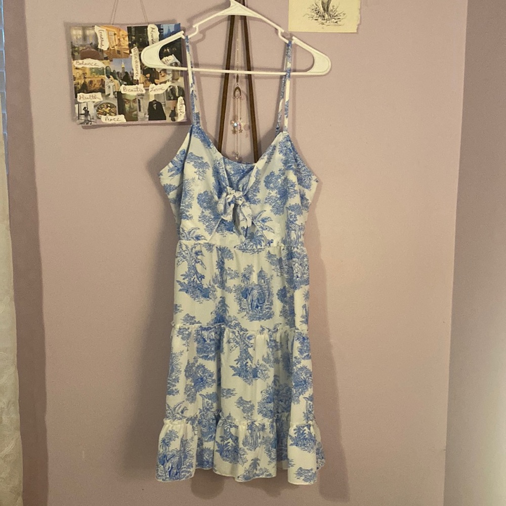 White and blue pattern summer dress